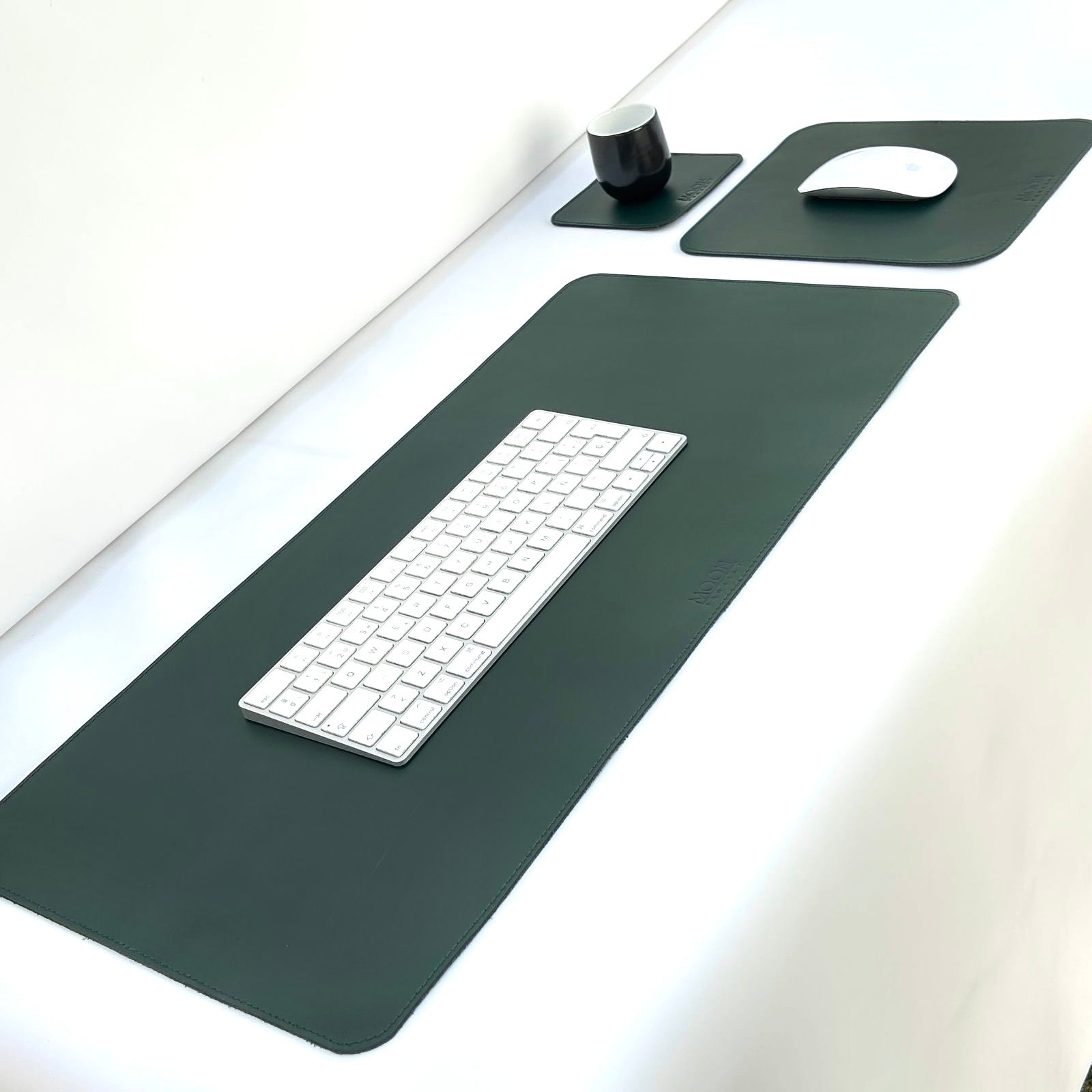 Exclusive Set ( deskpad, mousepad, posataza)