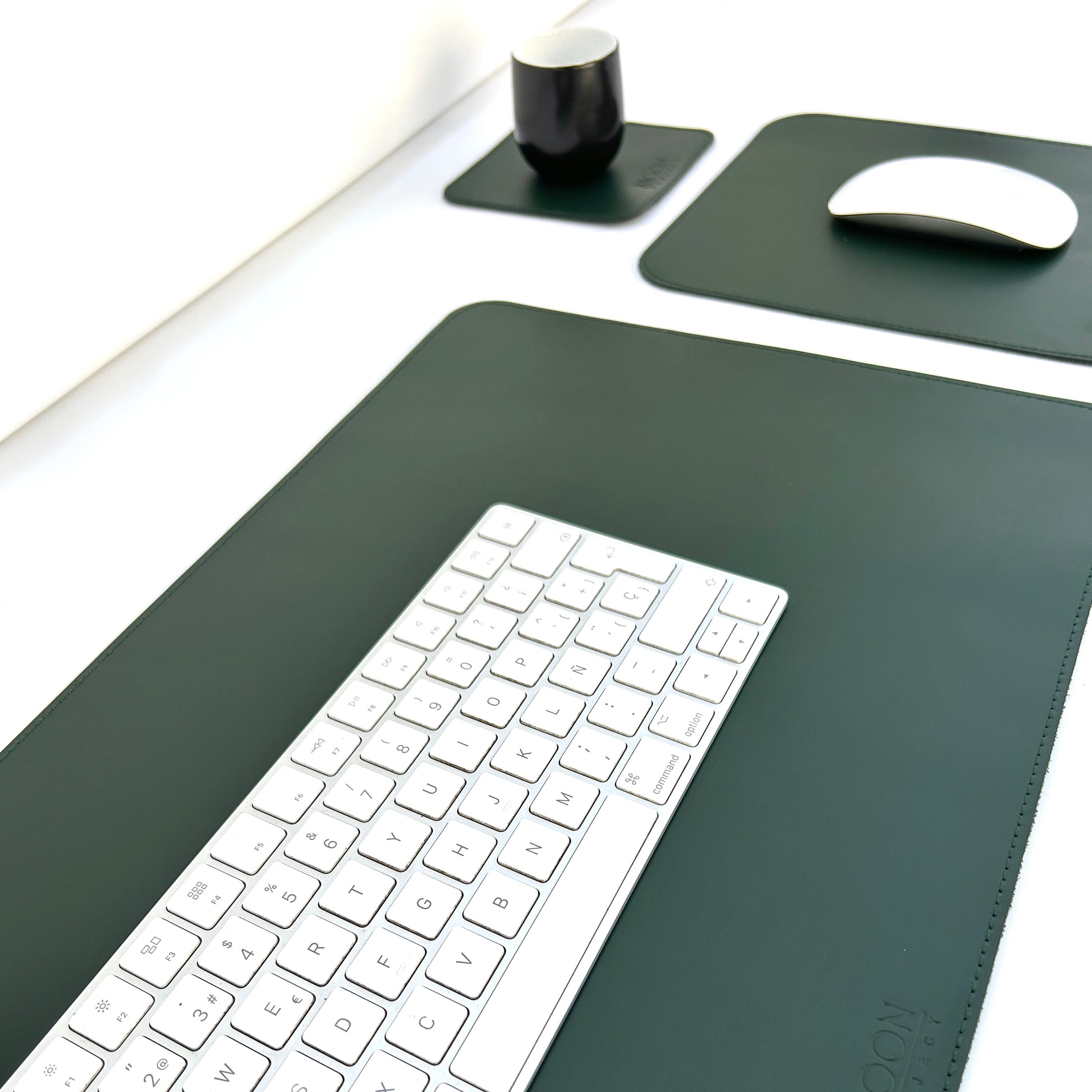 Exclusive Set ( deskpad, mousepad, posataza)