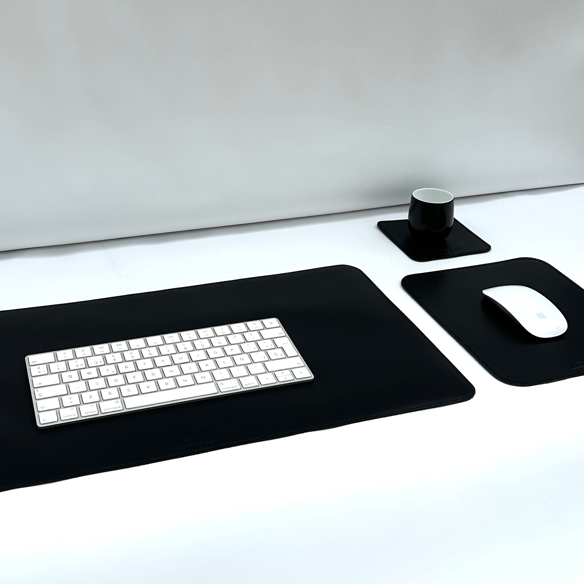 Exclusive Set ( deskpad, mousepad, posataza)