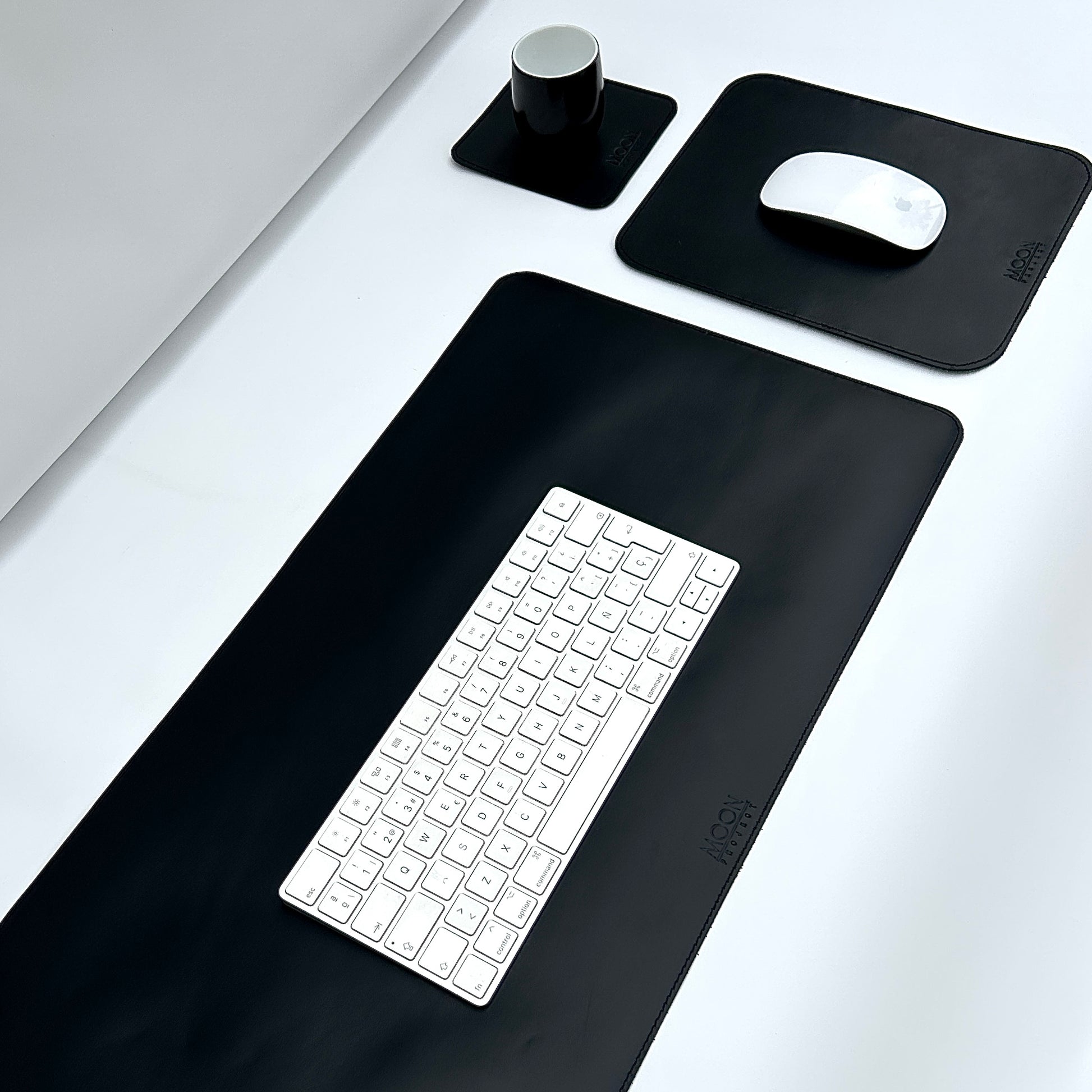 Exclusive Set ( deskpad, mousepad, posataza)